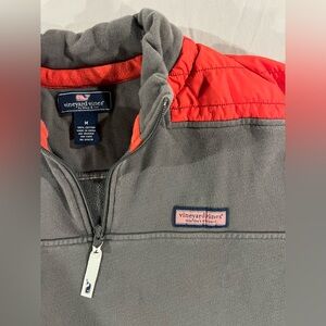 Vineyard Vines Gray and Red Half-Zip Pullover Men’s size Medium Whale embroider